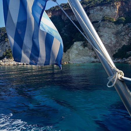 Πέτρινο Σπίτι Hotel Lazarata Ngoại thất bức ảnh