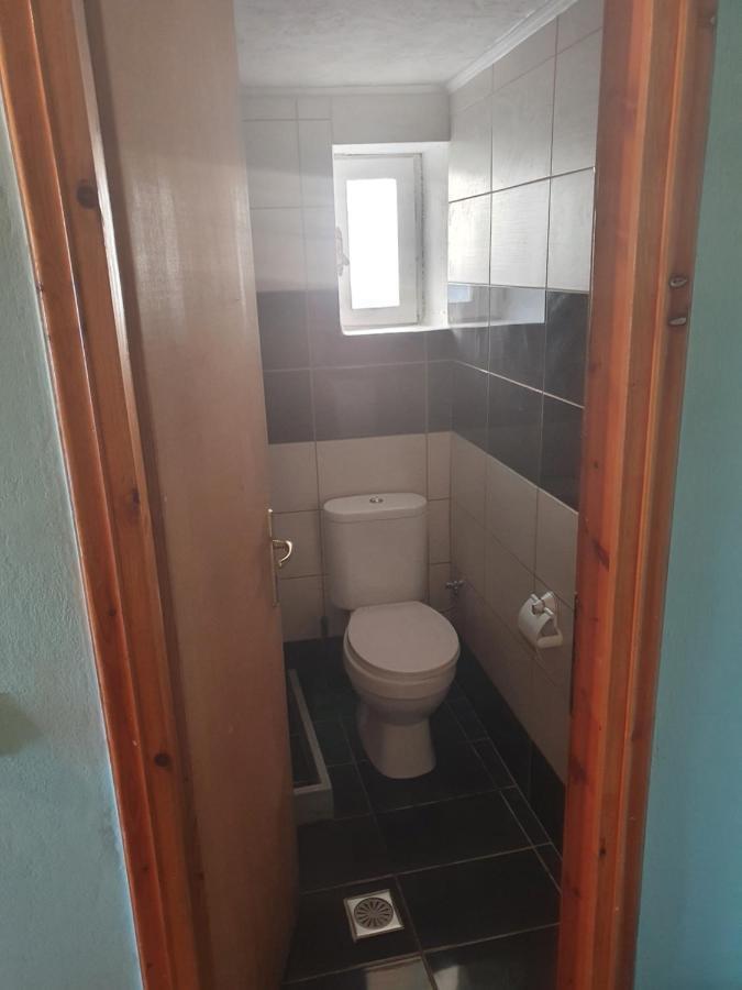 Πέτρινο Σπίτι Hotel Lazarata Ngoại thất bức ảnh