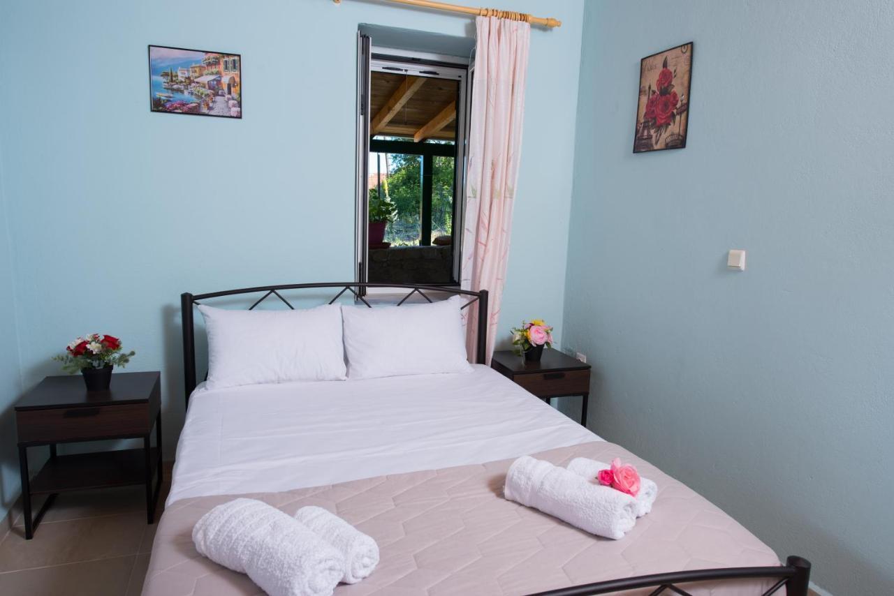 Πέτρινο Σπίτι Hotel Lazarata Ngoại thất bức ảnh